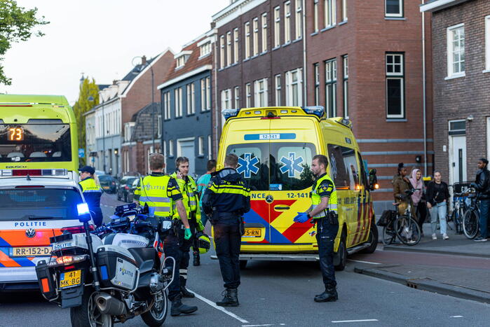 Voetganger gewond bij botsing met bus