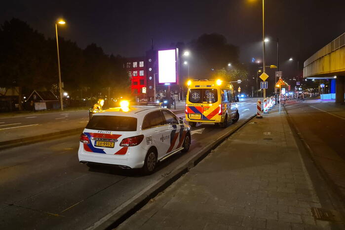 Persoon naar ziekenhuis na val in Nieuwe Maas