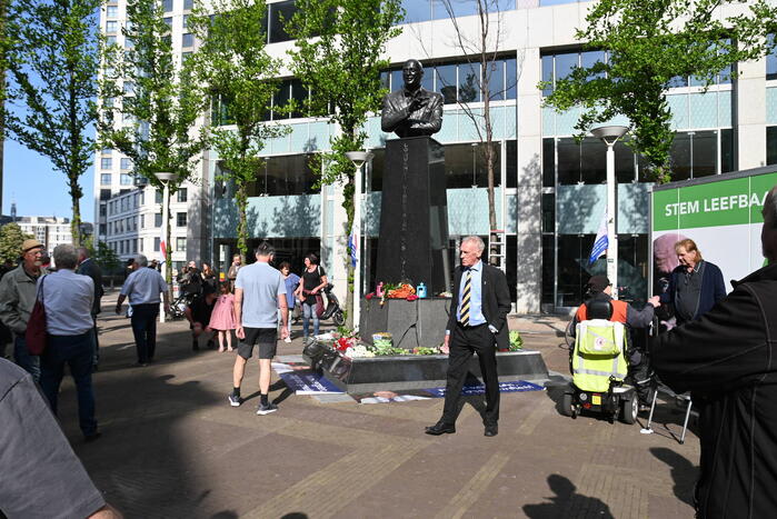 Honderden herdenken Pim Fortuyn