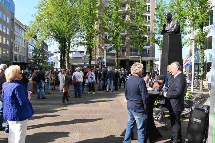 Honderden herdenken Pim Fortuyn