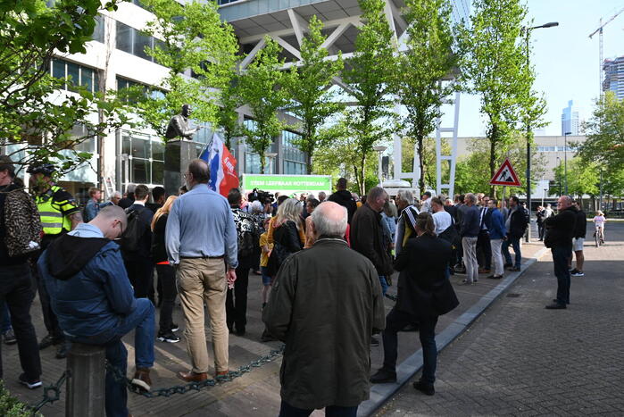 Honderden herdenken Pim Fortuyn