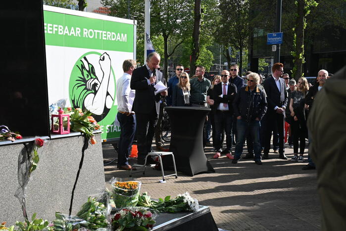 Honderden herdenken Pim Fortuyn