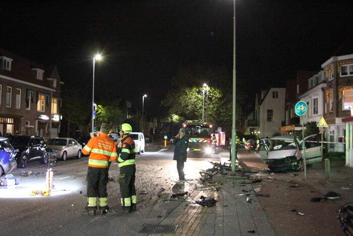 Zwaar gewonde bij frontale crash