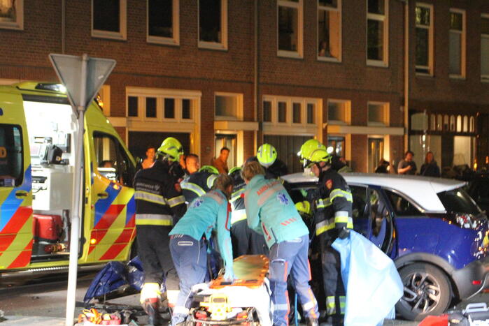 Zwaar gewonde bij frontale crash