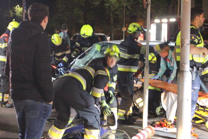 Zwaar gewonde bij frontale crash