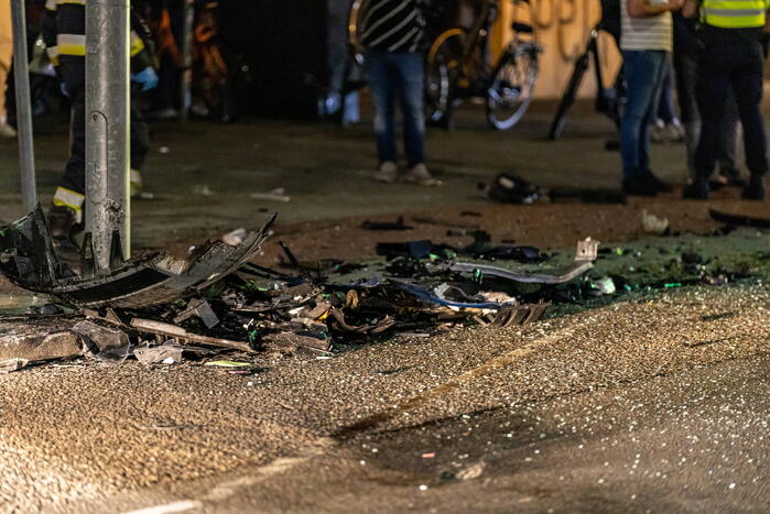 Zwaar gewonde bij frontale crash