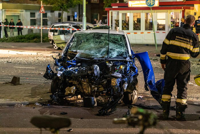 Zwaar gewonde bij frontale crash
