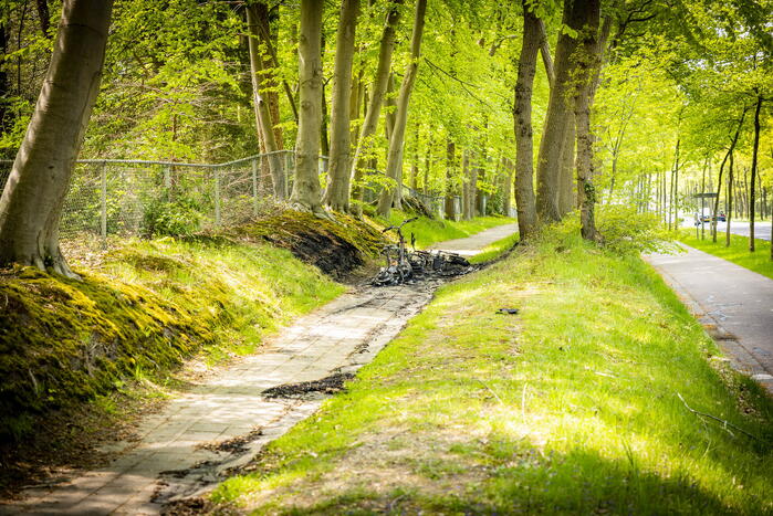 Opnieuw gaan Go Sharing-deelscooters in vlammen op