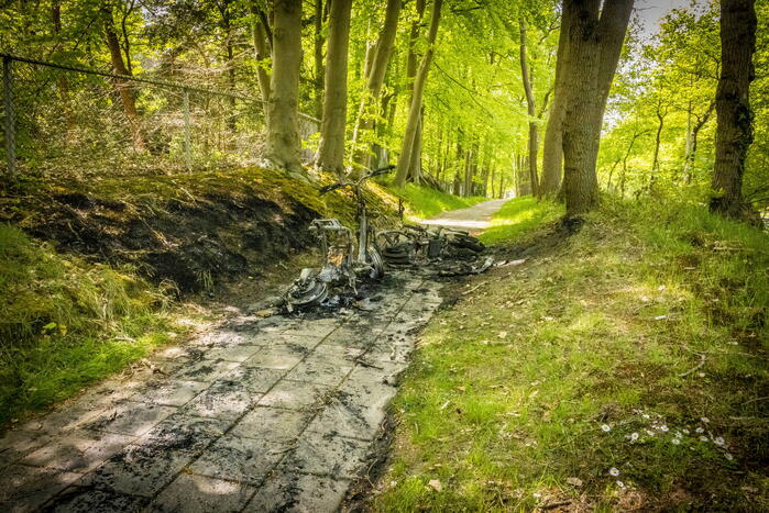 Opnieuw gaan Go Sharing-deelscooters in vlammen op