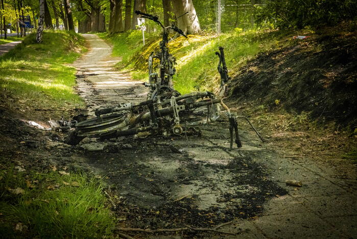 Opnieuw gaan Go Sharing-deelscooters in vlammen op