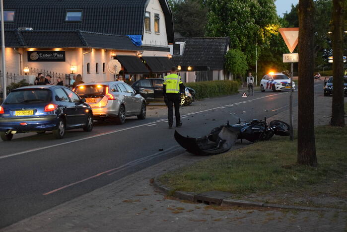 Veel schade bij ongeval met motorrijder