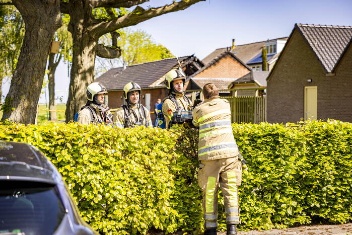Flinke uitslaande brand in schuur achter woning