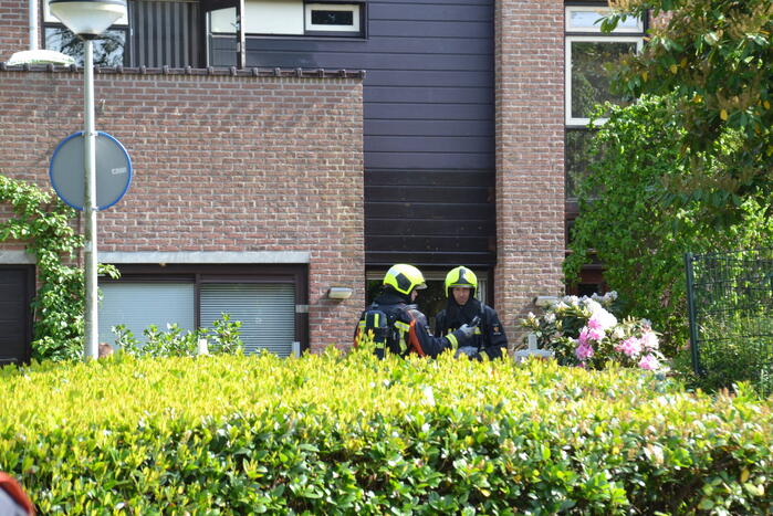 Straat afgezet door flinke gaslekkage in Groenswaard