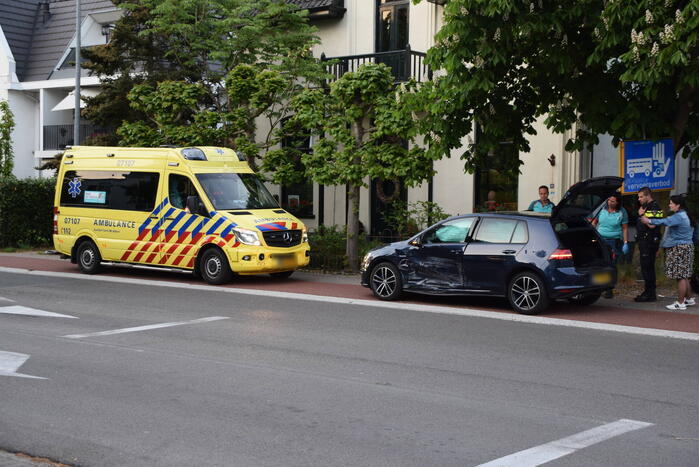 Flinke schade bij aanrijding tussen twee voertuigen