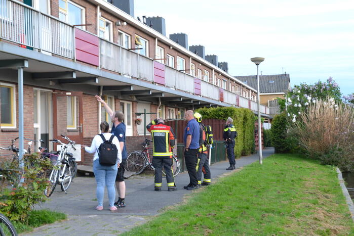 Brandweer controleert woning na brandmelding
