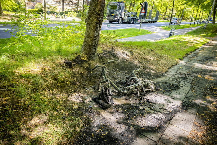 Keistad geteisterd door scooterbranden