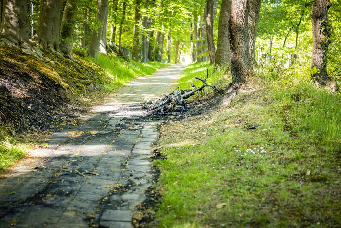 Keistad geteisterd door scooterbranden