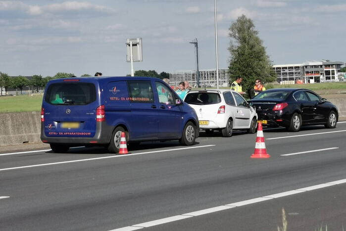 Drie voertuigen betrokken bij ongeval op snelweg