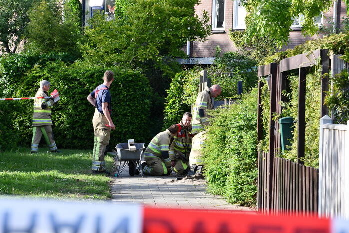 Gasleiding geraakt bij plaatsen van schuttingpaal