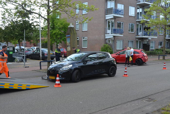 Flinke schade na botsing met afslaande auto