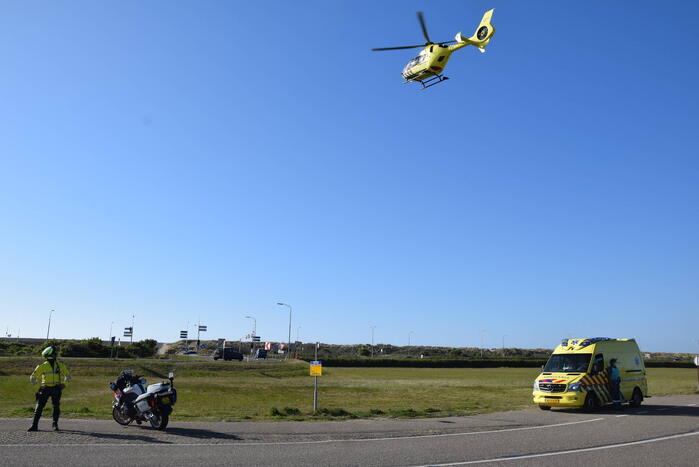 Slachtoffer met traumahelikopter naar ziekenhuis