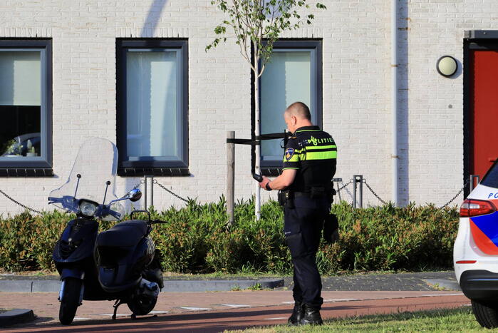 Beschonken scooterrijder gaat hard onderuit