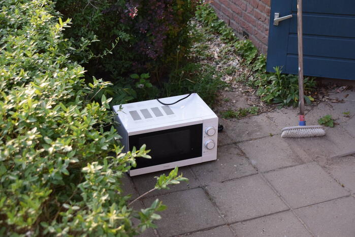 Bewoner zorgcentrum stopt natte afstandsbediening in magnetron