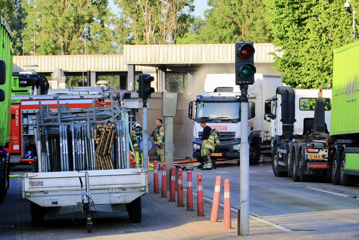 Brand in container met chemisch afval bij Remondis afvalverwerker