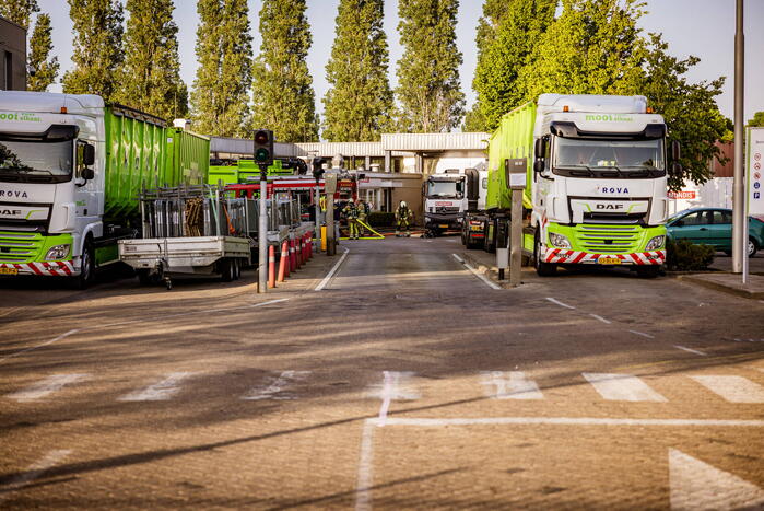 Brand in container met chemisch afval bij Remondis afvalverwerker