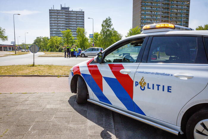 Veel blikschade bij botsing op kruispunt