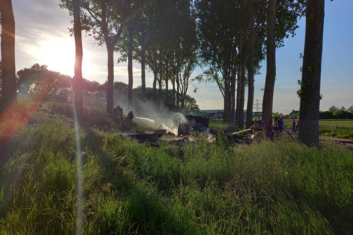Brandende schuur veroorzaakt veel rook