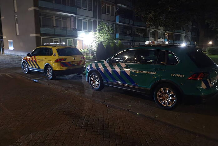 Bewerkingsmiddelen harddrugs aangetroffen na brand in flatwoning