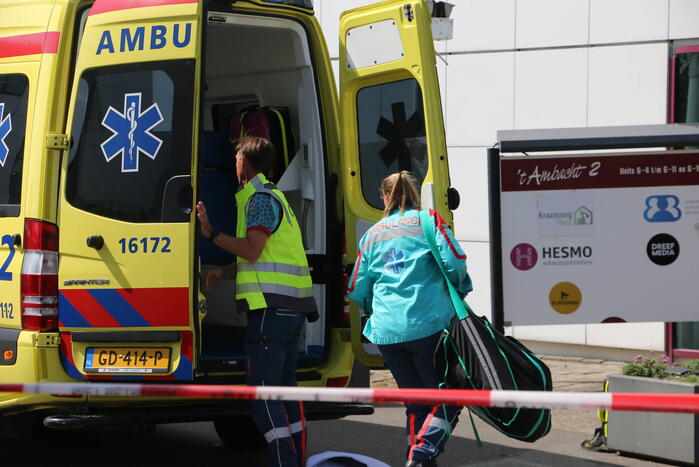 Gewonde bij steekpartij in bedrijfspand