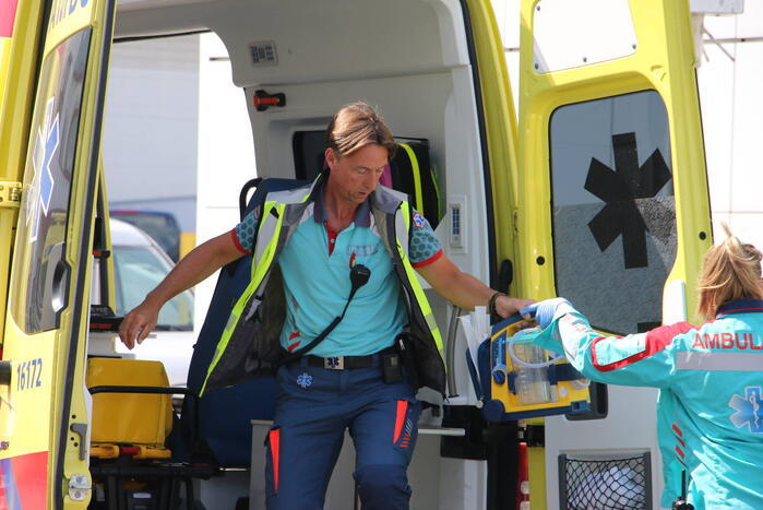 Gewonde bij steekpartij in bedrijfspand