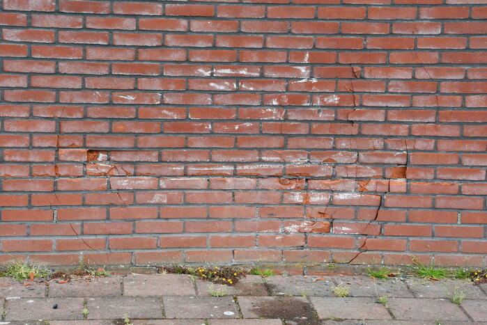 Flinke deuk in buitenmuur Woontex Slaapcomfort