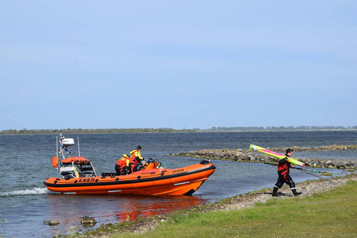 KNRM ingezet voor surfer in de problemen op Grevelingenmeer