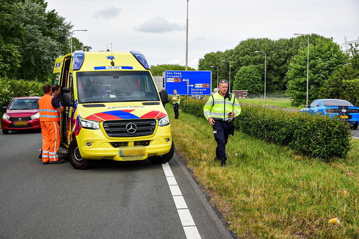 Automobiliste botst achterop Range Rover