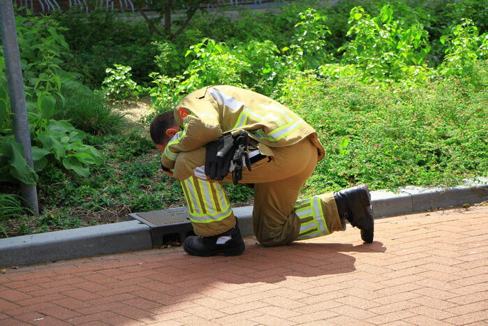 Brandweer doet onderzoek naar vreemde lucht