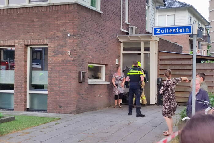 Woningbrand trekt veel bekijks van omwonenden