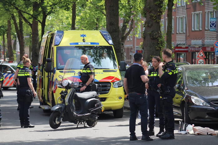 Scooterrijder gewond bij botsing met openslaand portier