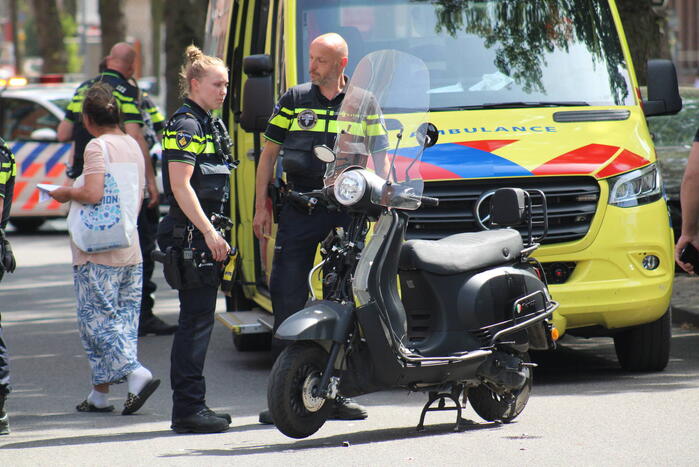 Scooterrijder gewond bij botsing met openslaand portier