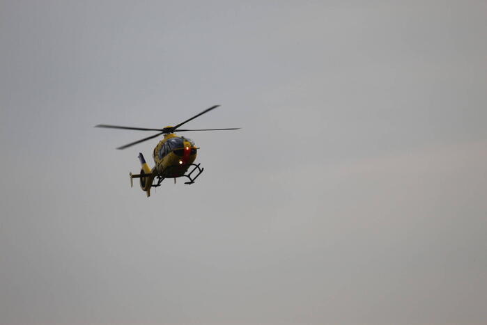 Kind valt van trap traumahelikopter opgeroepen