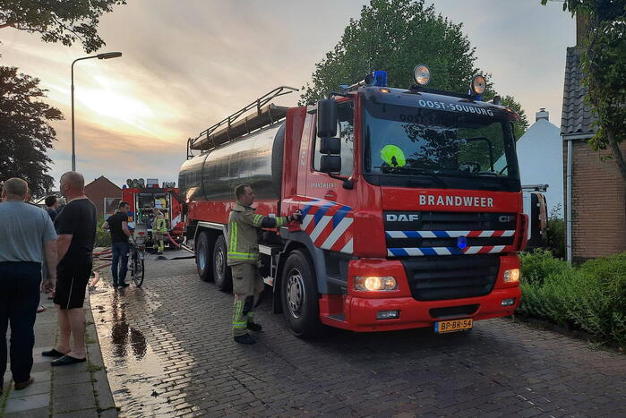 Boot brandt volledig uit