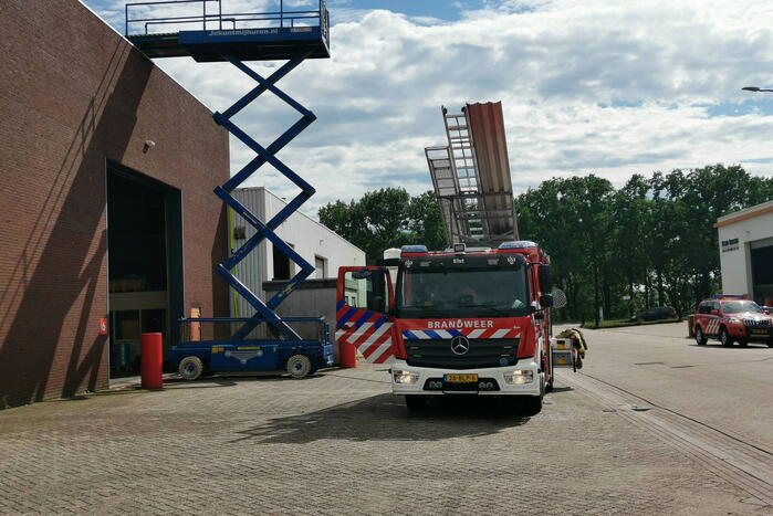 Dak staat op instorten door noodweer