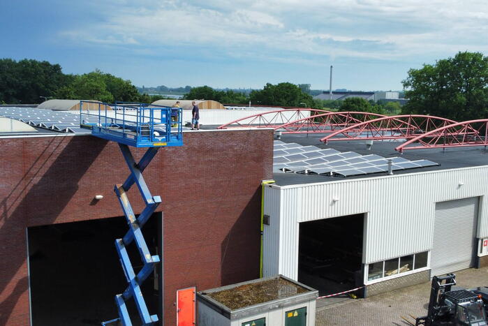 Dak staat op instorten door noodweer