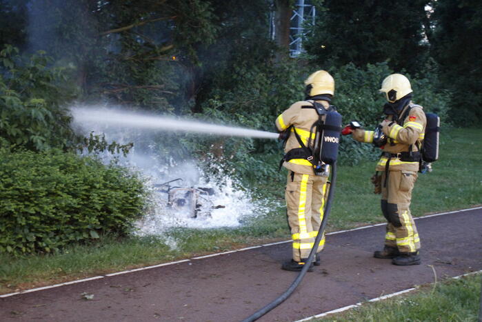 Scooter brandt volledig uit