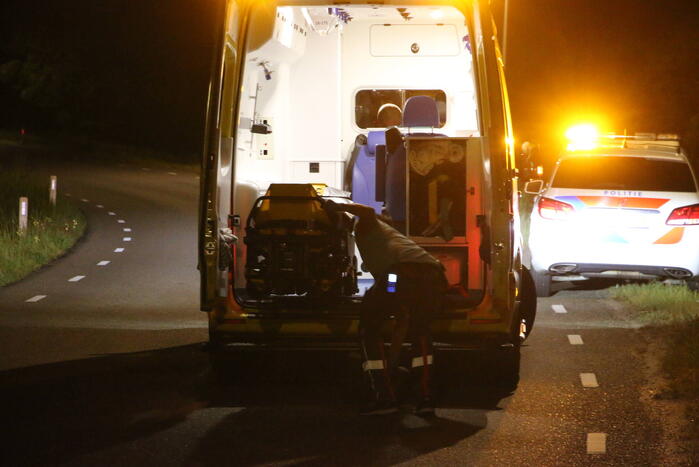 Fietser zwaargewond na val op fietspad