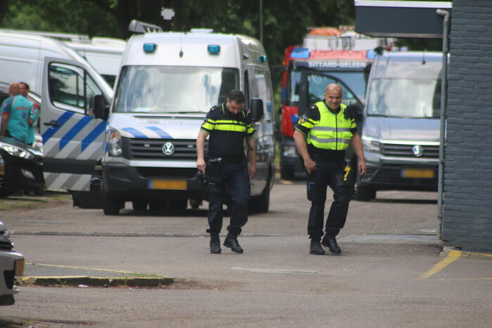 Explosieve Opruimingsdienst doet onderzoek naar voorwerp in auto