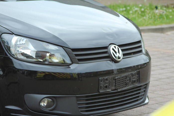 Fietser gewond bij botsing met auto