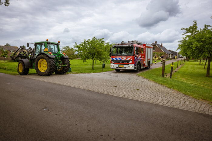 Veel rook bij afvalverbranding op terrein boerderij